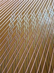 strings inside the piano