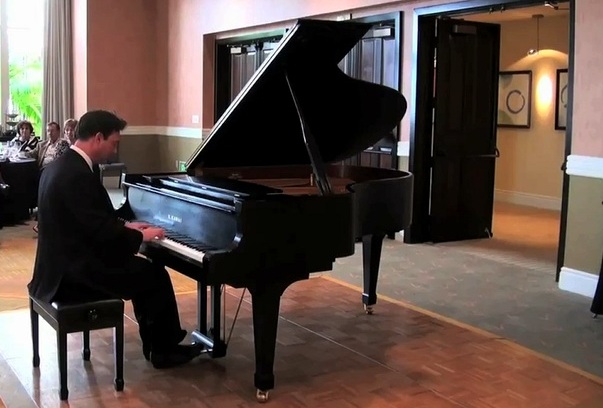 An Amateur Pianist Creates a Concert Series