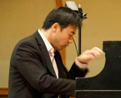 Gorden_Cheng playing Mozart_Sonata