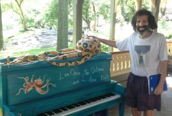 Sing_for_Hope_piano_Central_Park