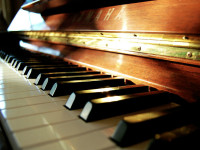 Yamaha_piano