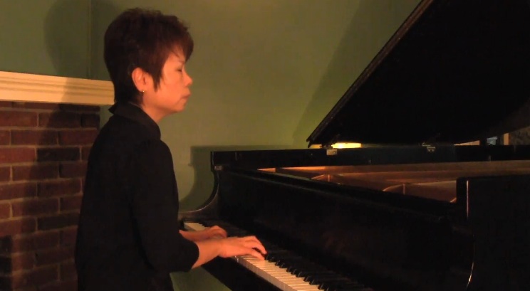 Mozart Fantasia in D Minor Played by Toshiko Nishino