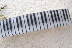 Piano_hair_barrette