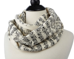 Sheet_music_scarf